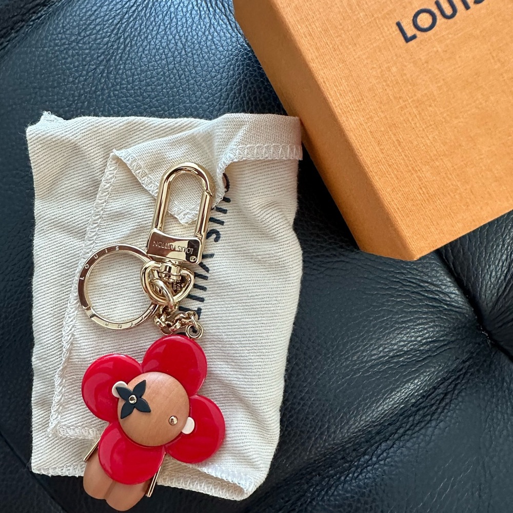Louis Vuitton vivienne keychain